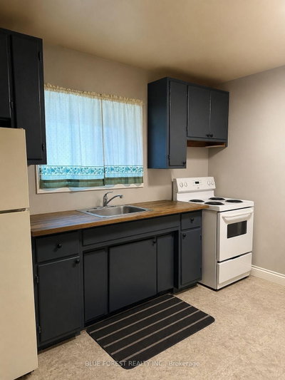 23 Barnes Street • St. Thomas, ON photo 8