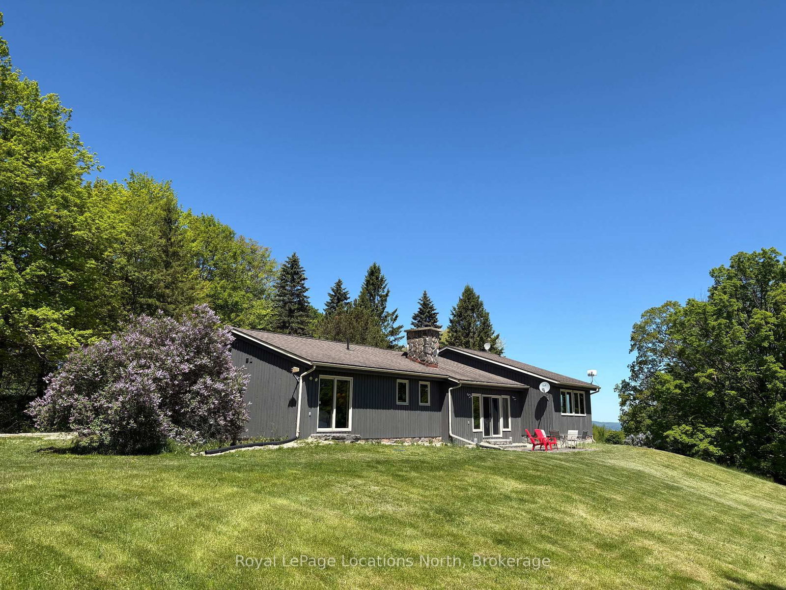446070 Johnston's Side Road • Grey Highlands, ON photo 1