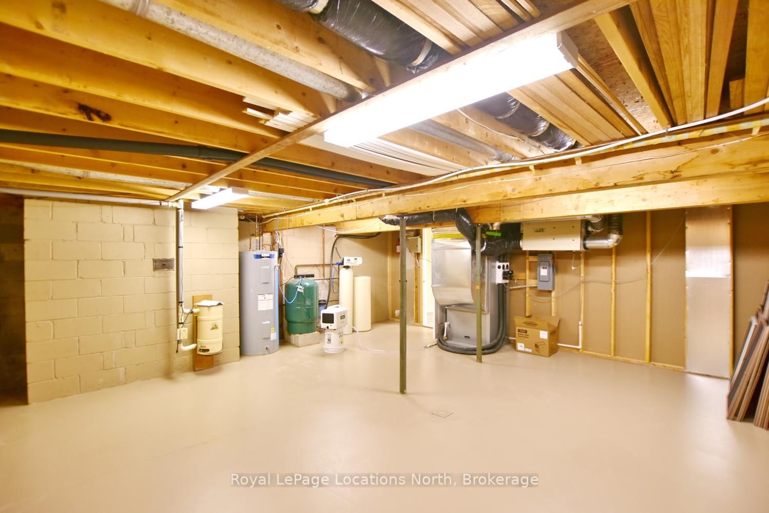 446070 Johnston's Side Road • Grey Highlands, ON photo 39