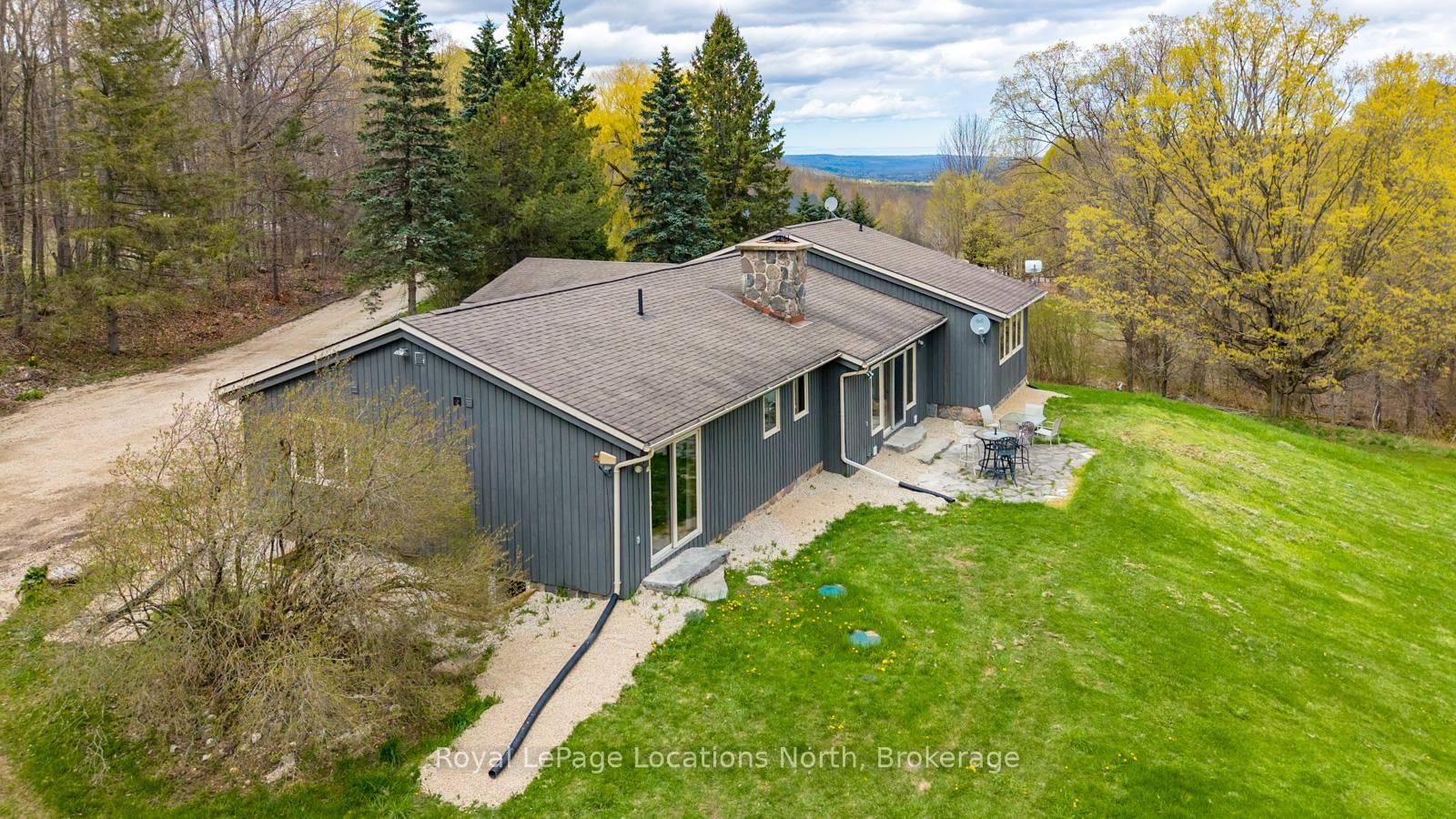 446070 Johnston's Side Road • Grey Highlands, ON photo 42