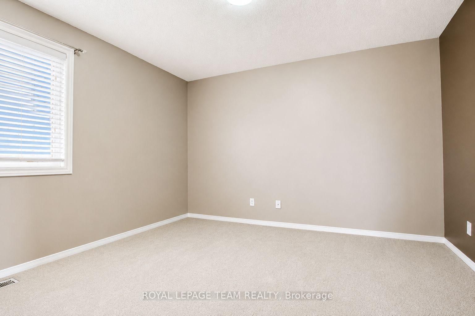 1949 HEATHERWOOD Drive - Photo 12
