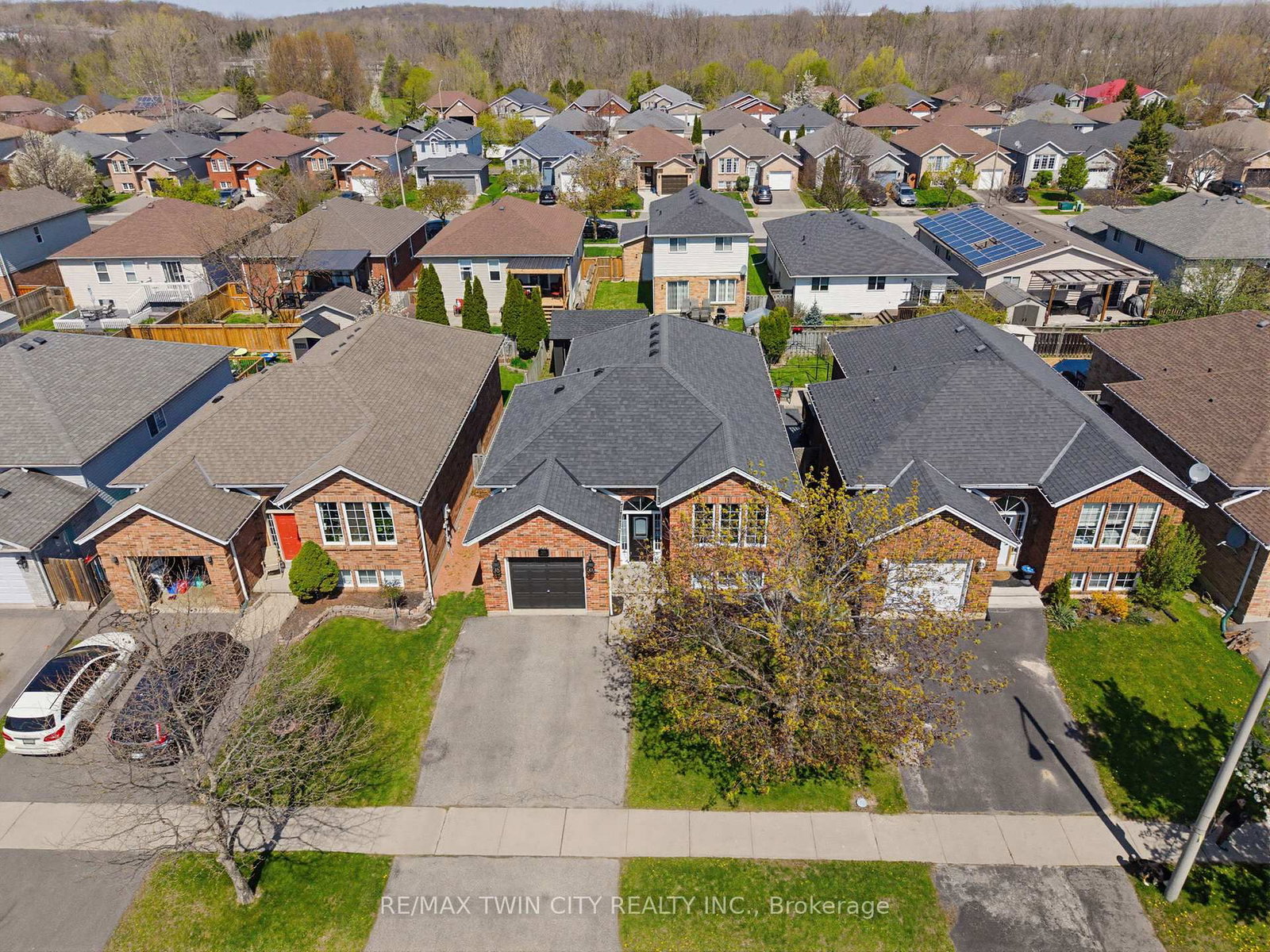 60 St Patrick's Drive • Brantford, ON photo 33
