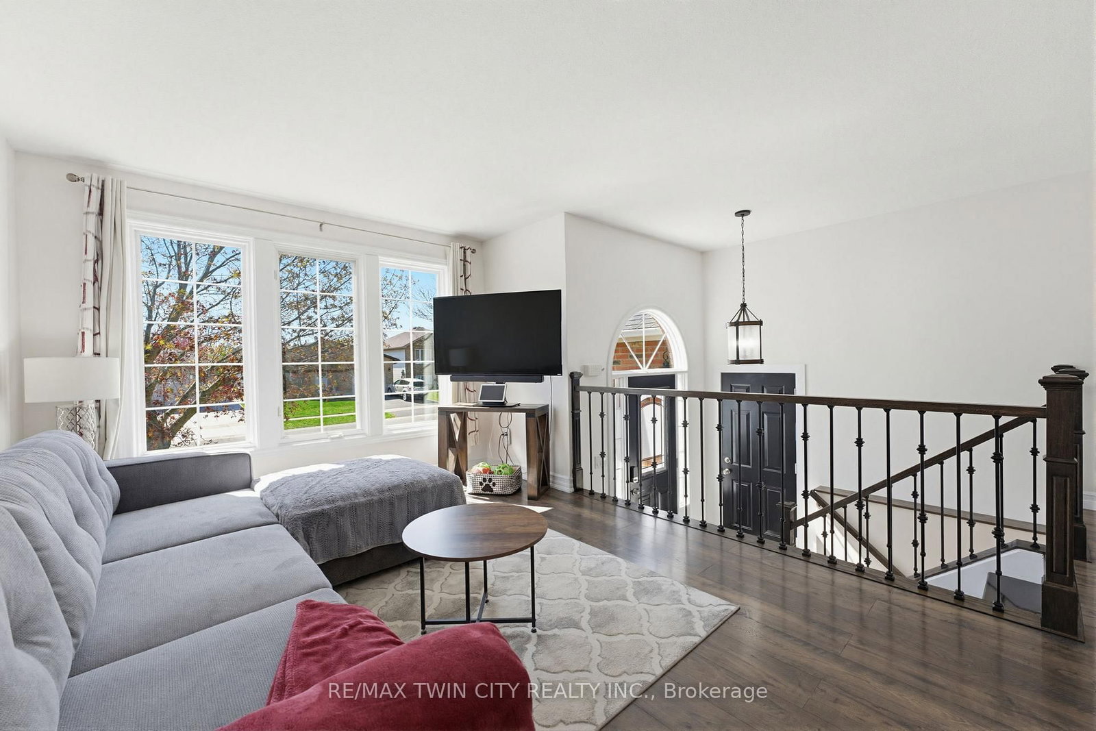 60 St Patrick's Drive • Brantford, ON photo 6