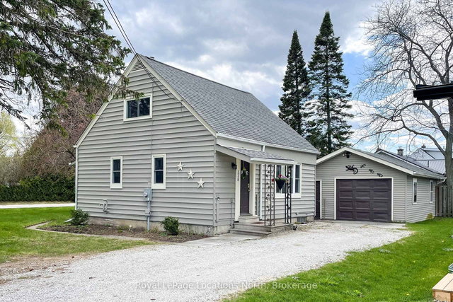 238 Trowbridge Street W