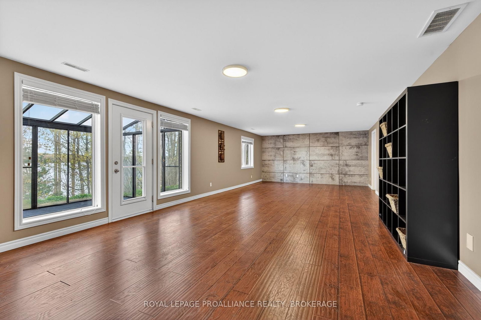 4194C Hiawatha Lane • Battersea, ON photo 20