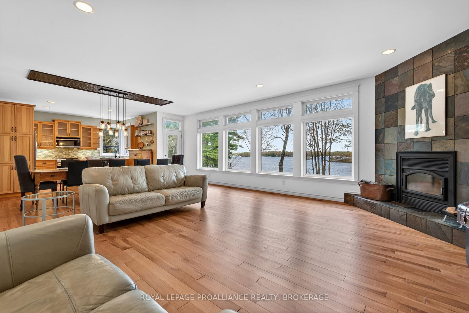 4194C Hiawatha Lane • Battersea, ON photo 5