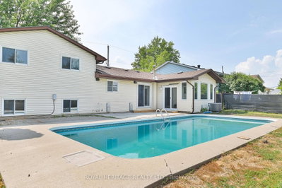 10 Reid Street • Greater Napanee, ON photo 2