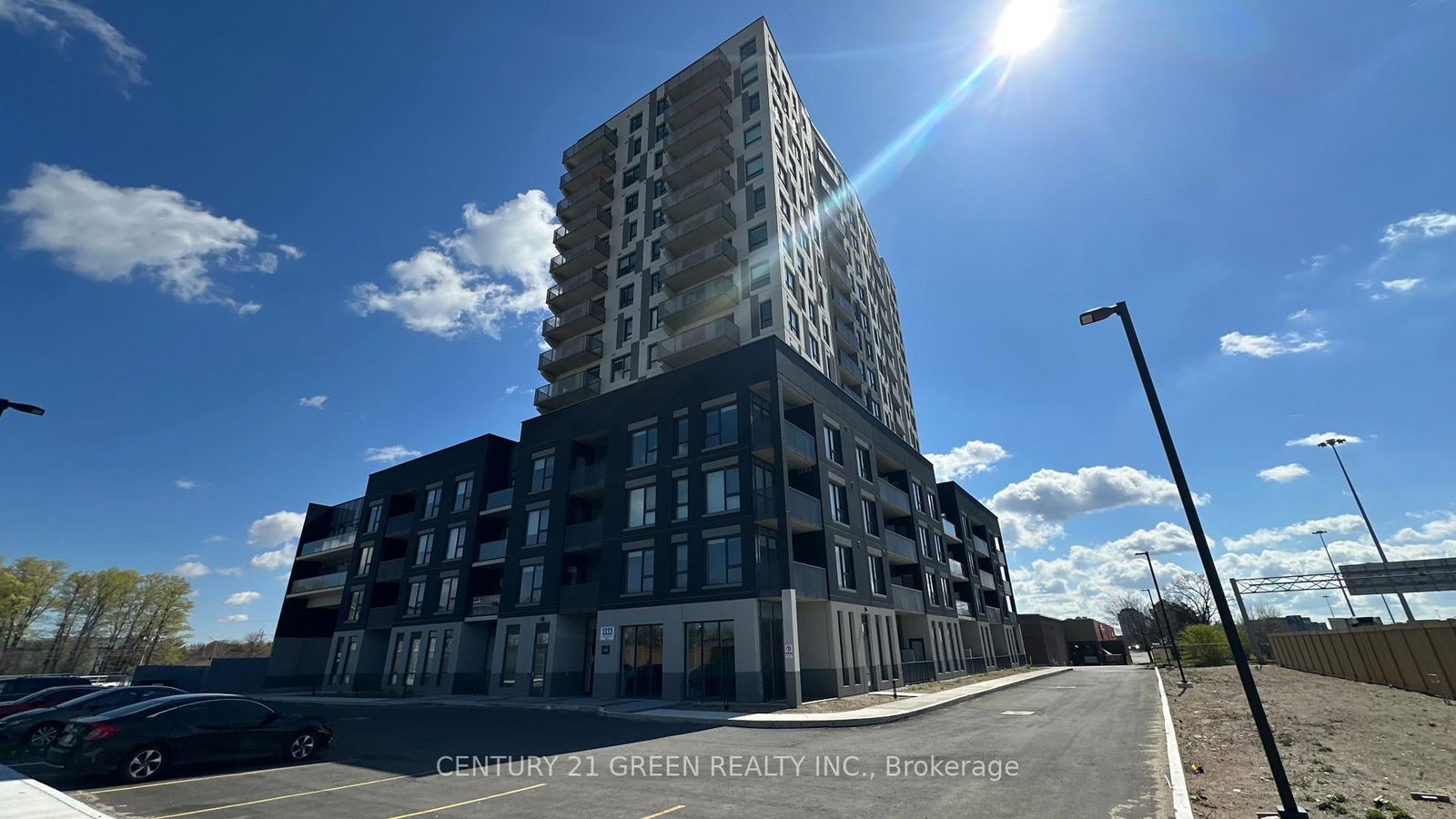 1333 Weber Street E, Unit 218