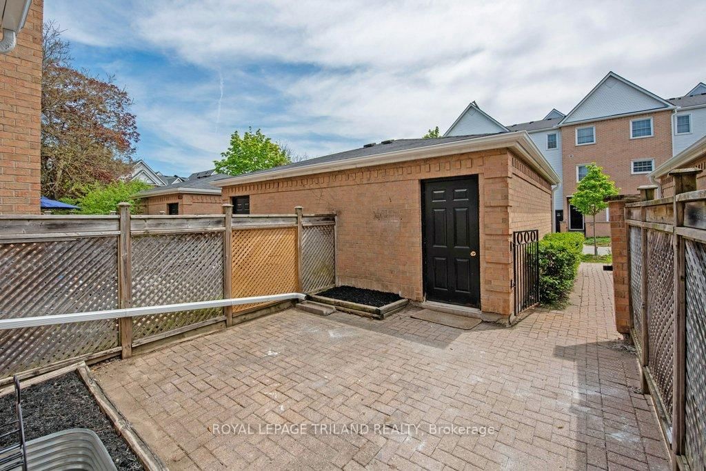 1570 RICHMOND Street, Unit 48