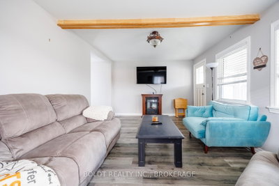 142 CLARA Street • Thorold, ON photo 8
