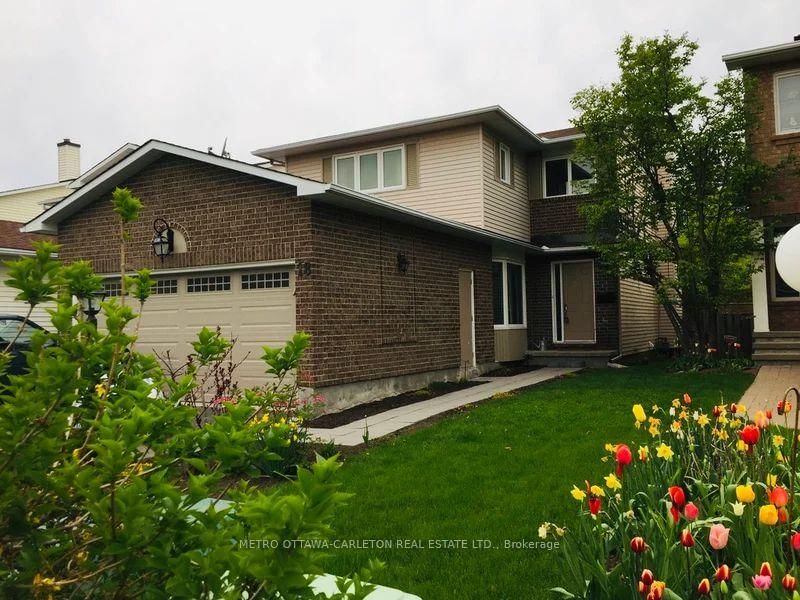 home for lease on 18 Chickasaw Crescent