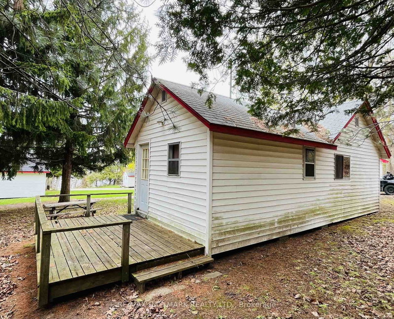 102 - 449 Island View Road