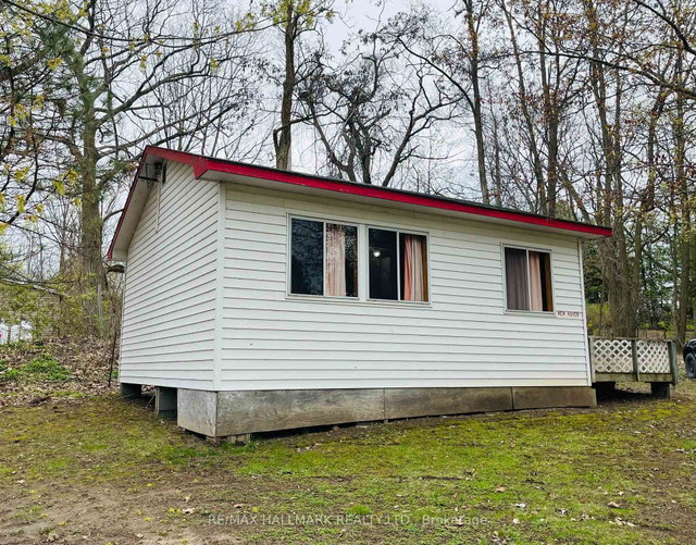 102 - 449 Island View Road
