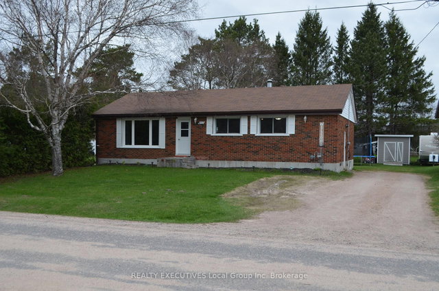 412 Sweezy Street W