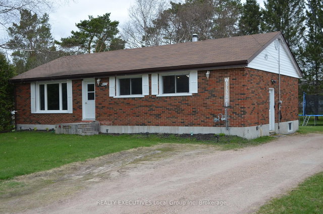 412 Sweezy Street W