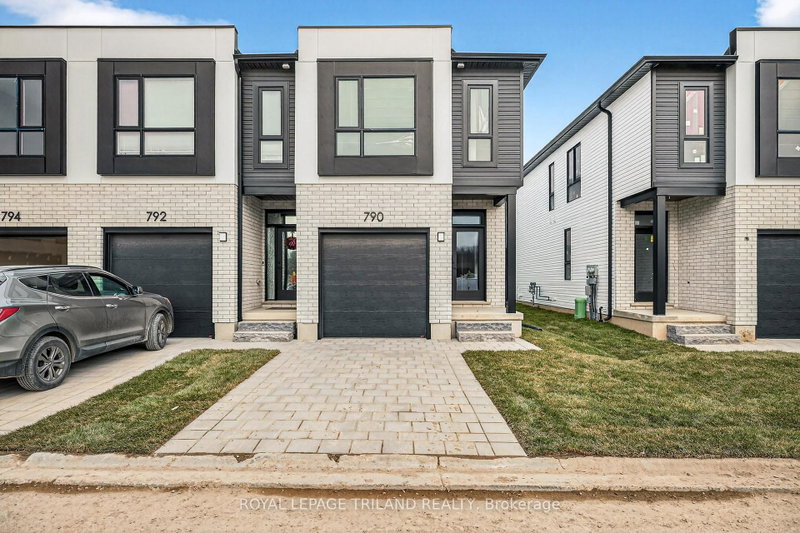 home for sale on 766 Banyan Lane