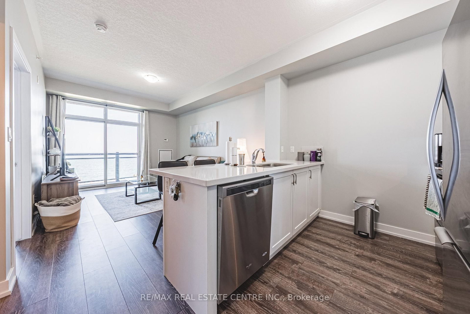 35 Southshore Crescent, Unit 333 - Photo 4