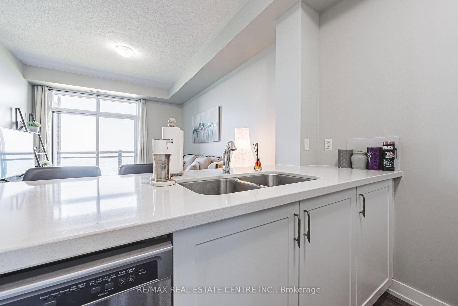 35 Southshore Crescent, Unit 333 - Photo 6