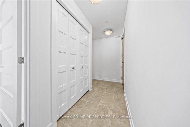 1402 - 200 Inlet Private