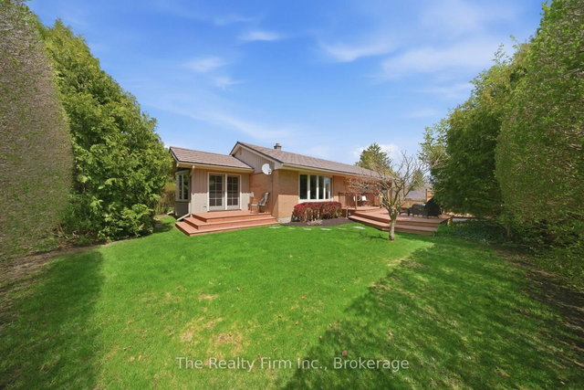86 Windermere Crescent