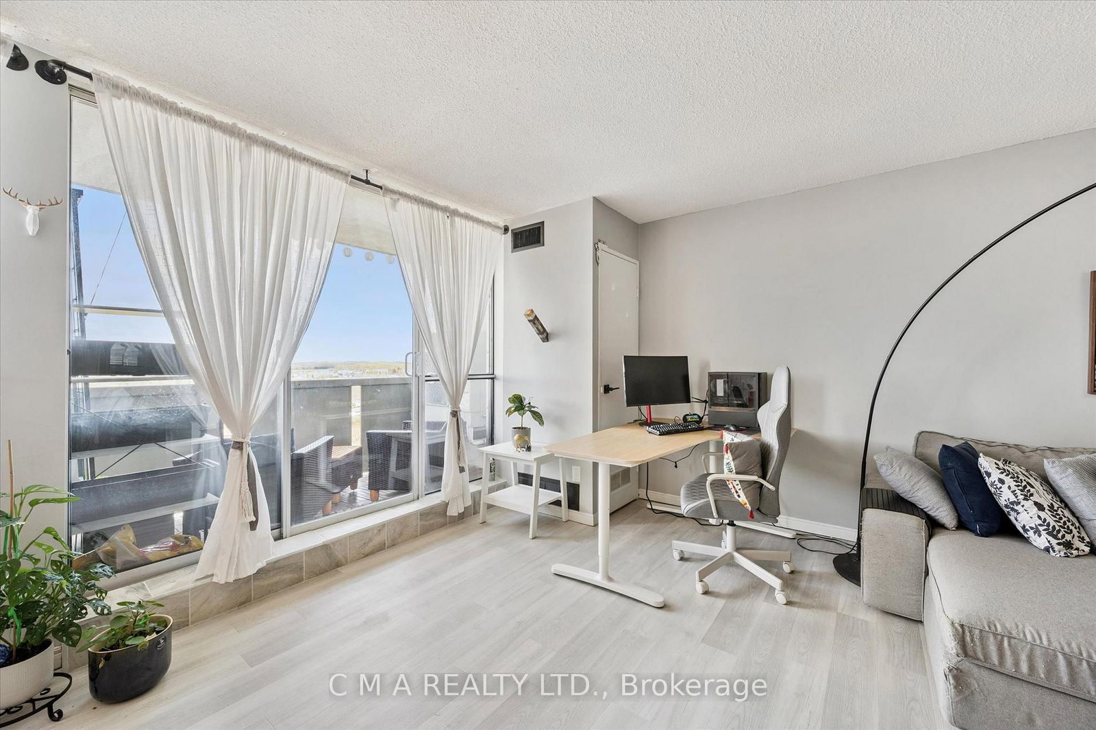 375 King Street N, Unit 1406 - Photo 15