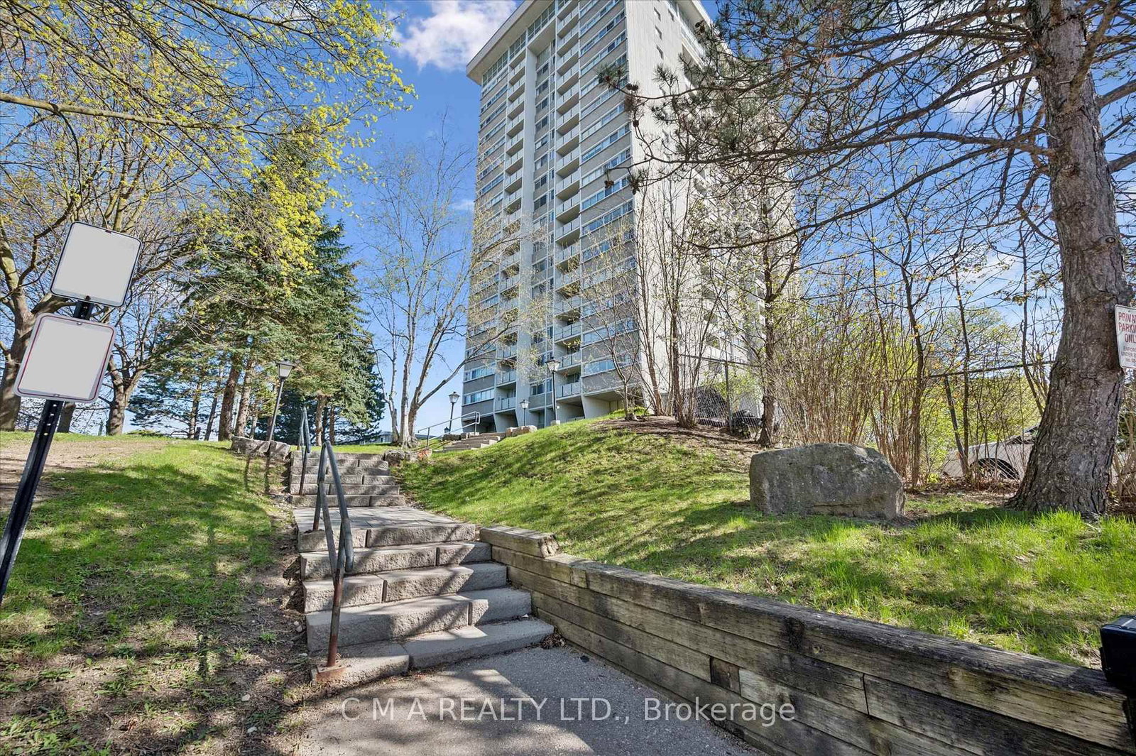 375 King Street N, Unit 1406 - Photo 34