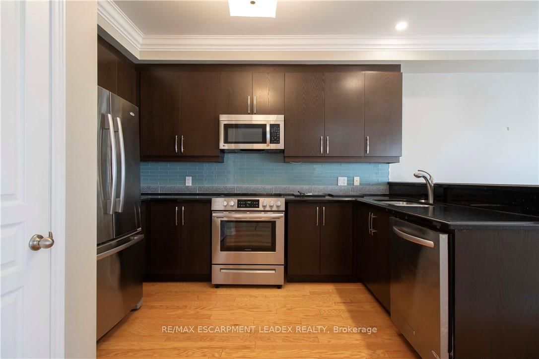 58 MAPLEVALE Drive - Photo 11