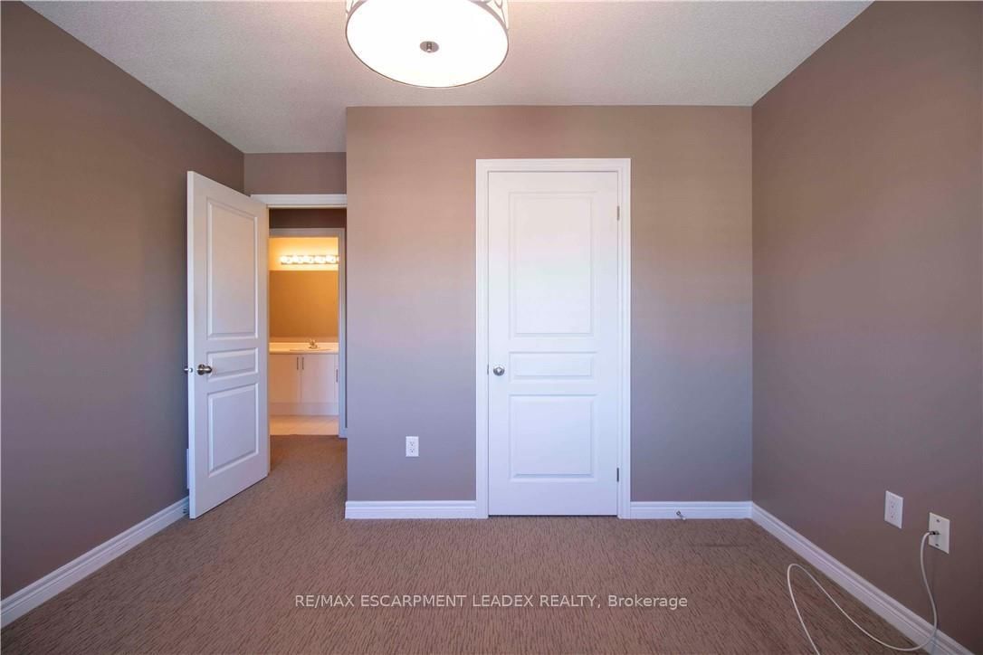 58 MAPLEVALE Drive - Photo 21