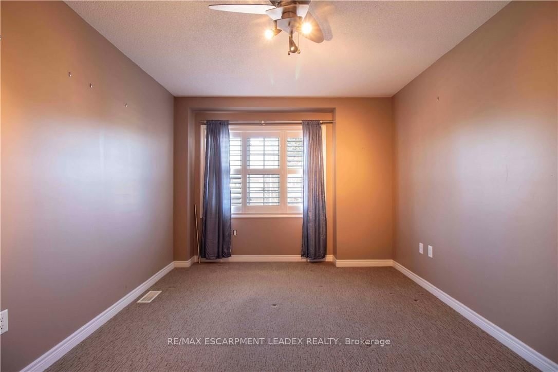 58 MAPLEVALE Drive - Photo 24