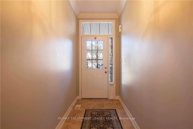58 MAPLEVALE Drive