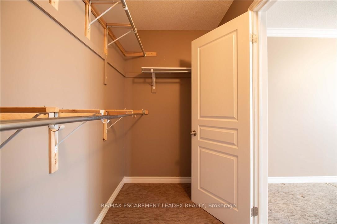 58 MAPLEVALE Drive - Photo 31