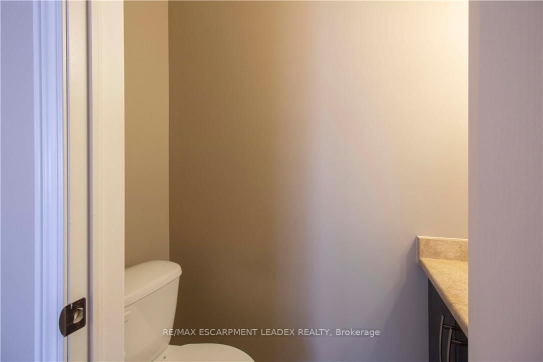 58 MAPLEVALE Drive - Photo 8
