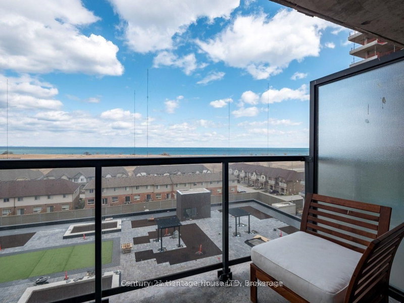 608 - 560 NORTH SERVICE Road
