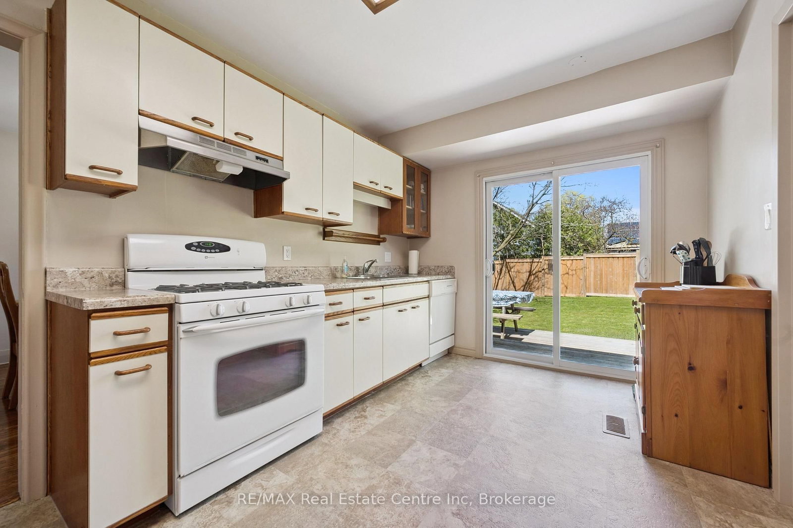 8 Harcourt Drive - Photo 17