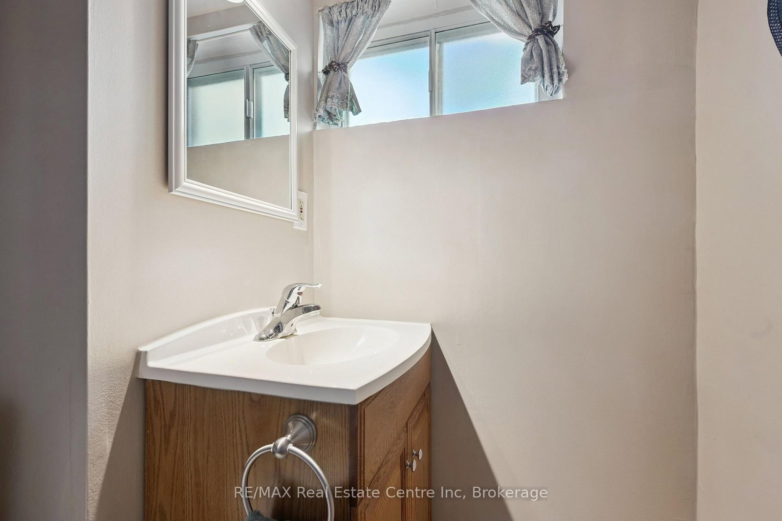 8 Harcourt Drive - Photo 34