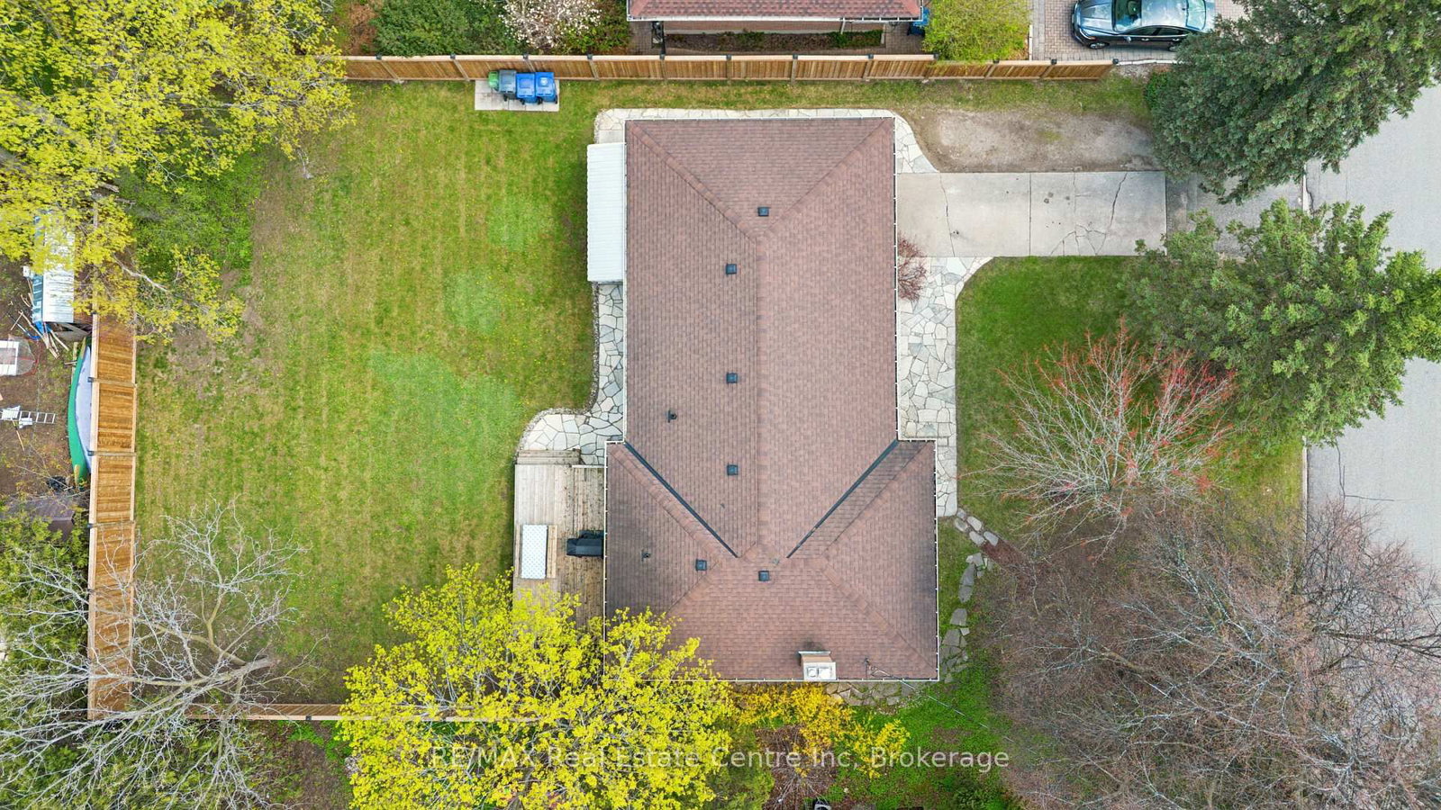 8 Harcourt Drive - Photo 37