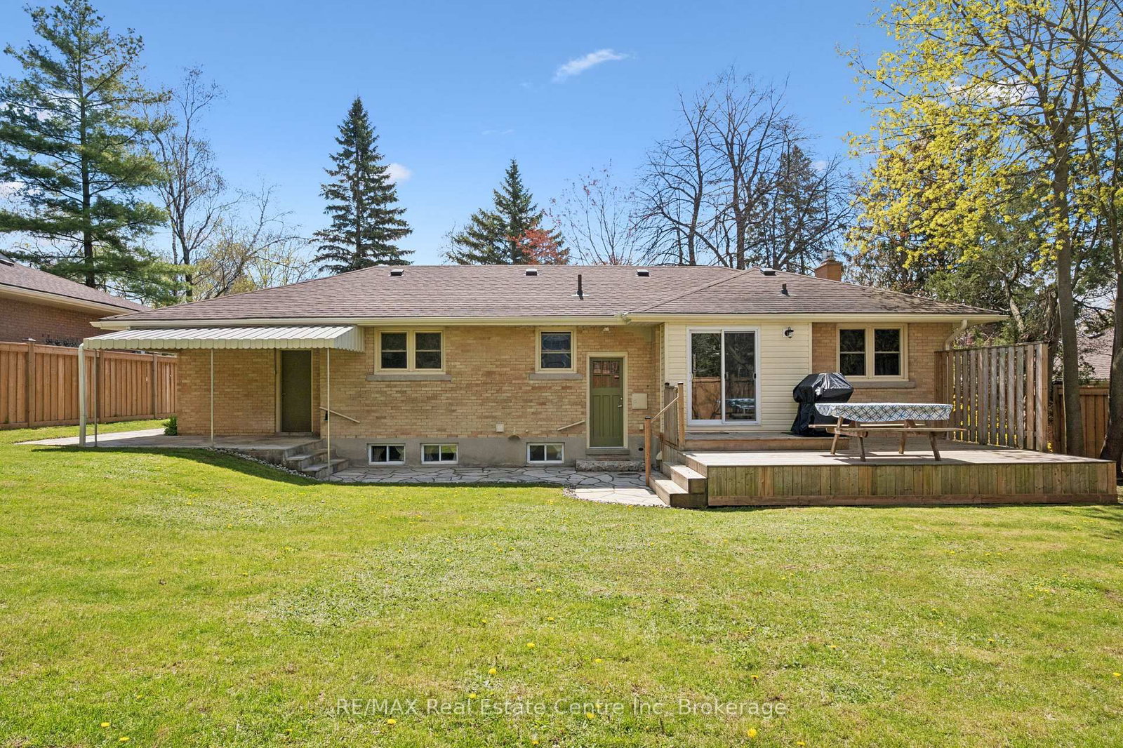 8 Harcourt Drive - Photo 41