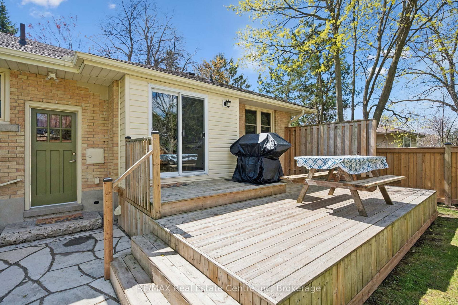 8 Harcourt Drive - Photo 44
