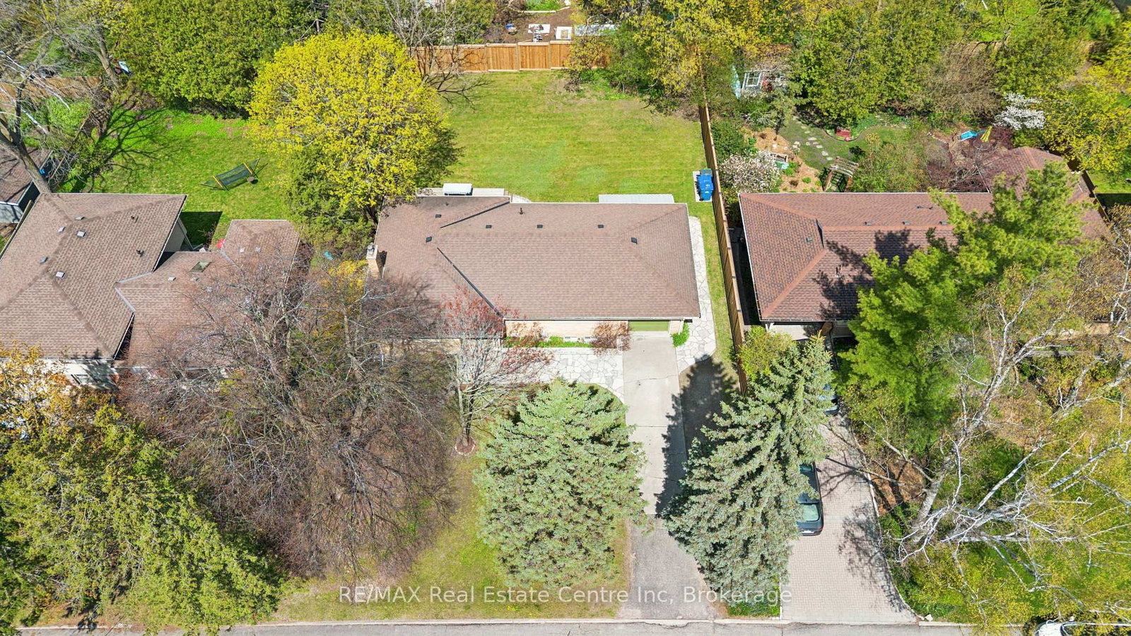 8 Harcourt Drive - Photo 6