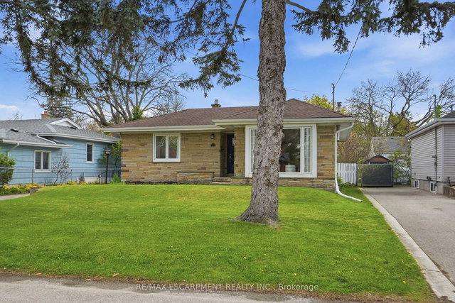 23 MCMASTER Avenue S