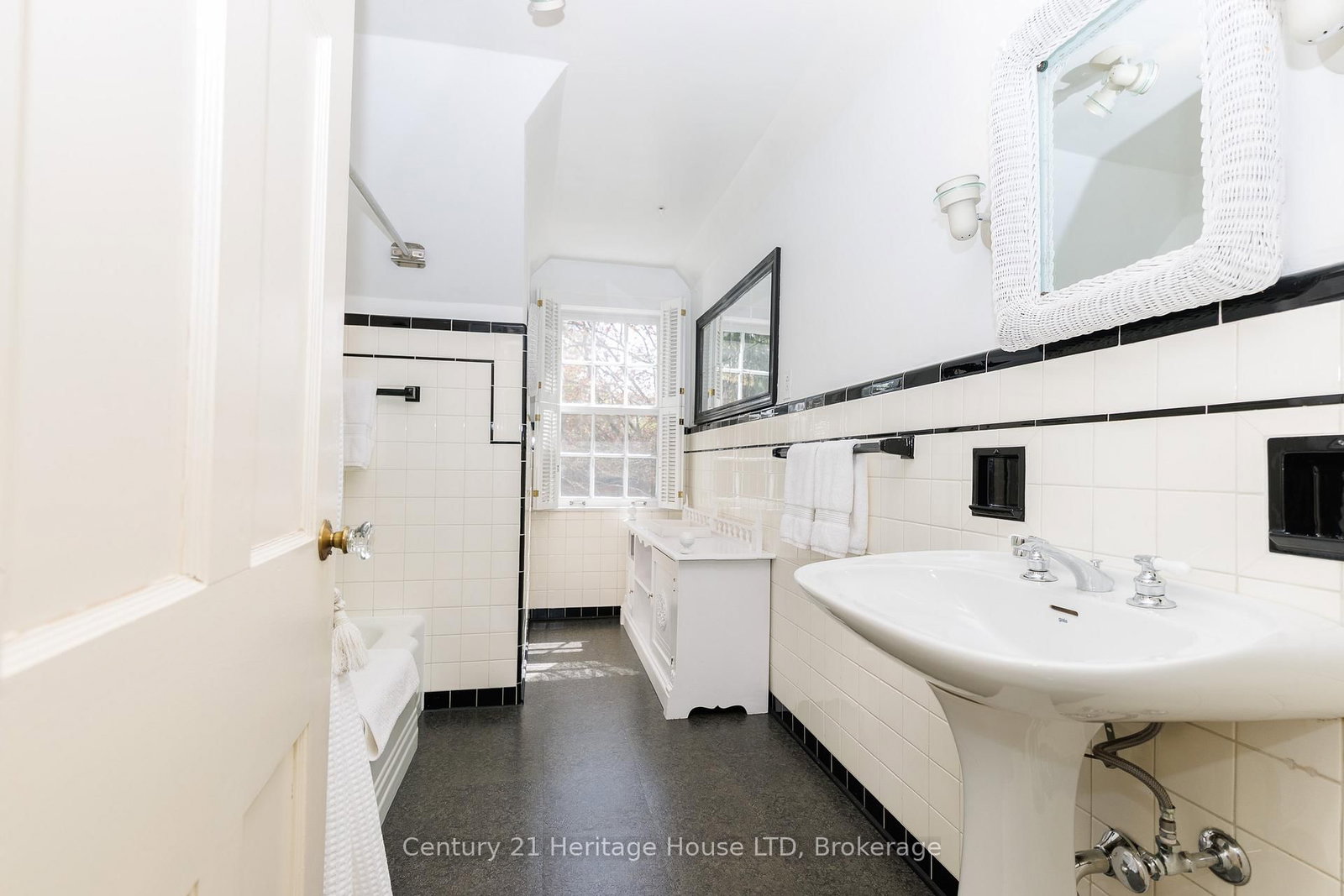86 Parkway • Welland, ON photo 40