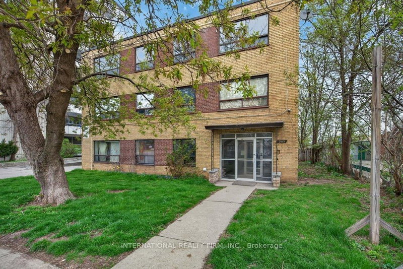 295 Melvin Ave photo 4