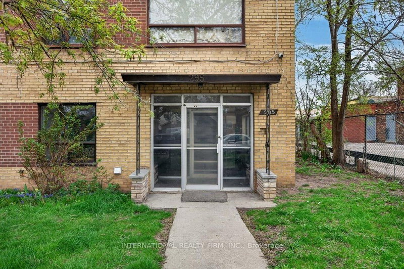 295 Melvin Ave photo 5