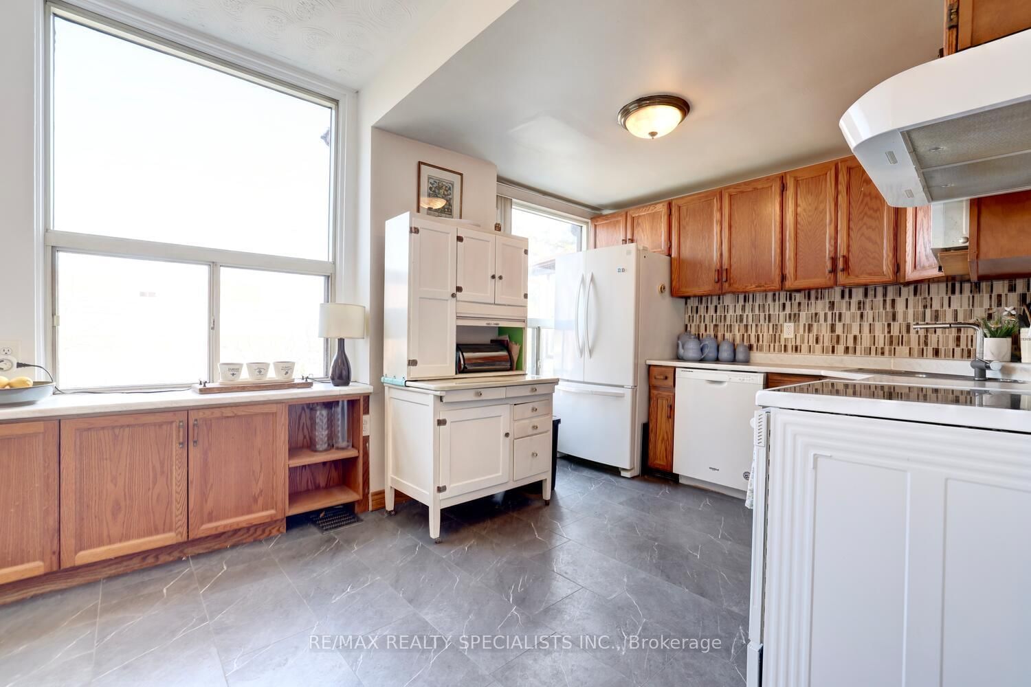 17 Foster Avenue - Photo 18