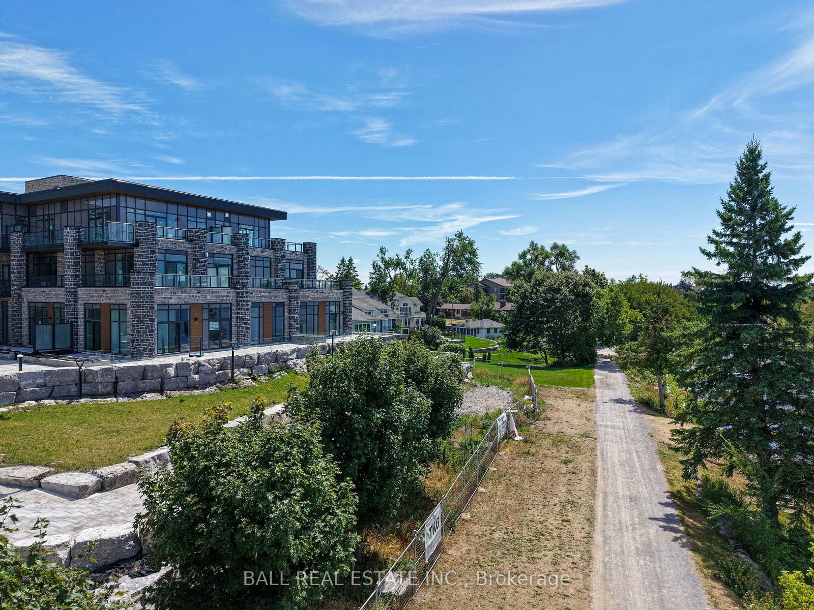 99 Louisa Street, Unit 208 - Photo 32