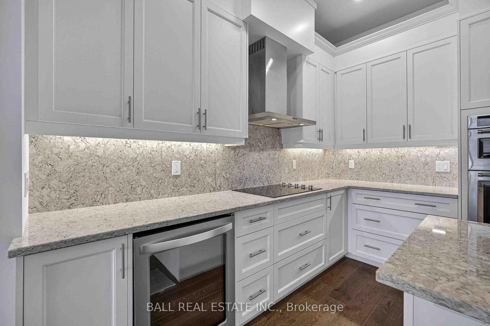 99 Louisa Street, Unit 208 - Photo 6