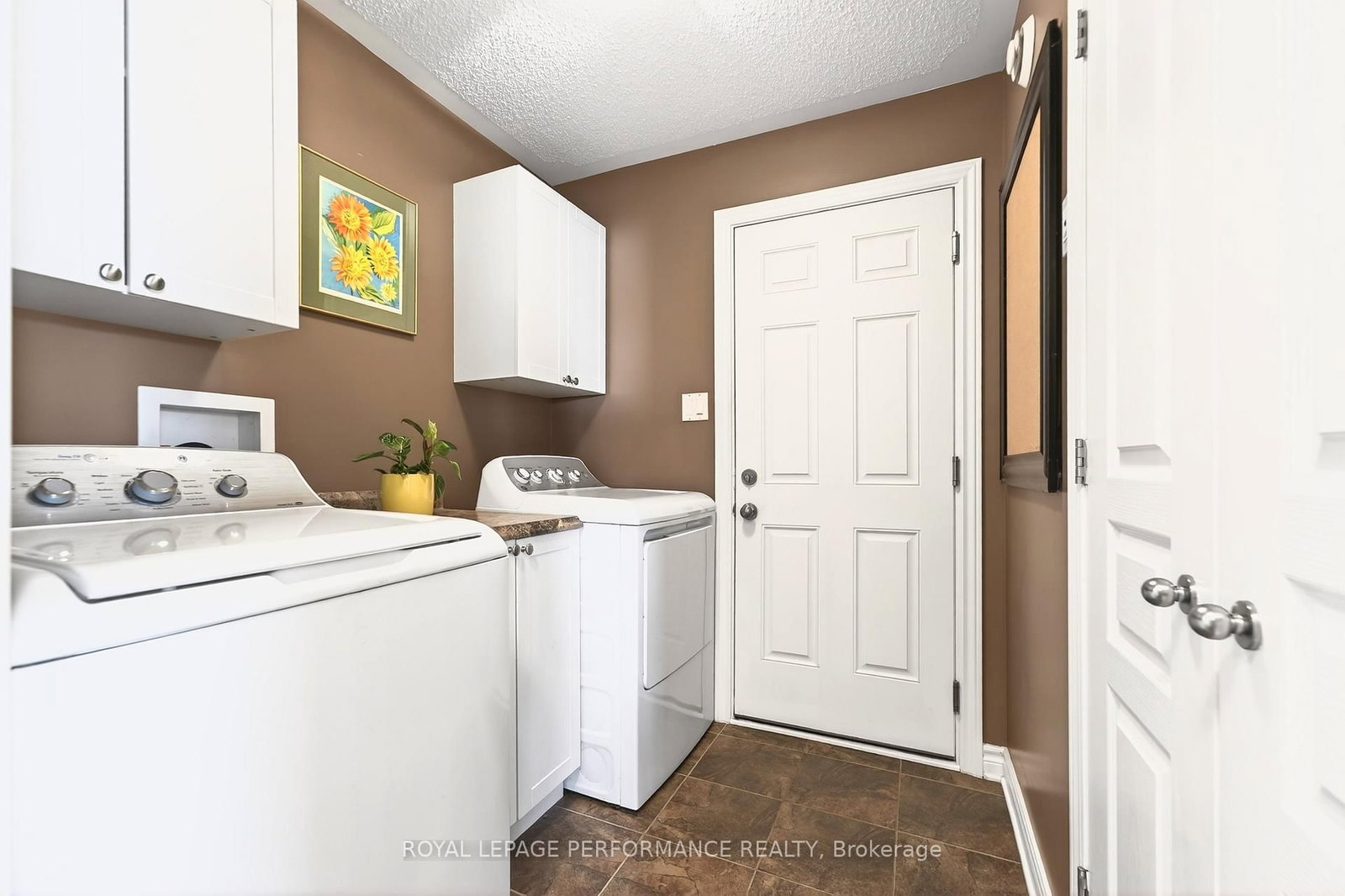 639 Robert Hill Street - Photo 29