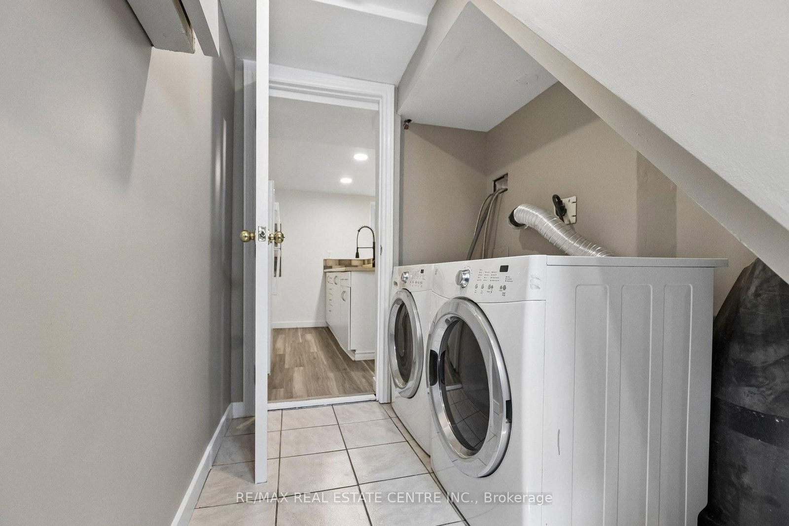 194 Silvercreek Parkway S - Photo 21