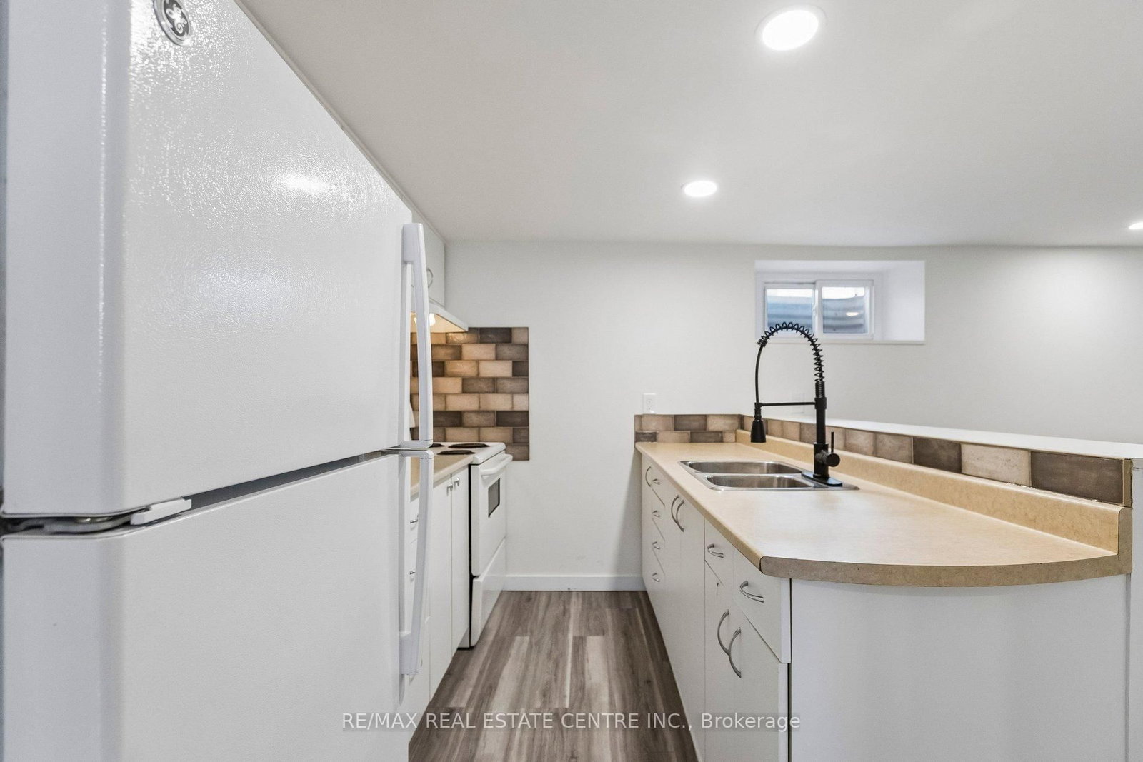 194 Silvercreek Parkway S - Photo 22