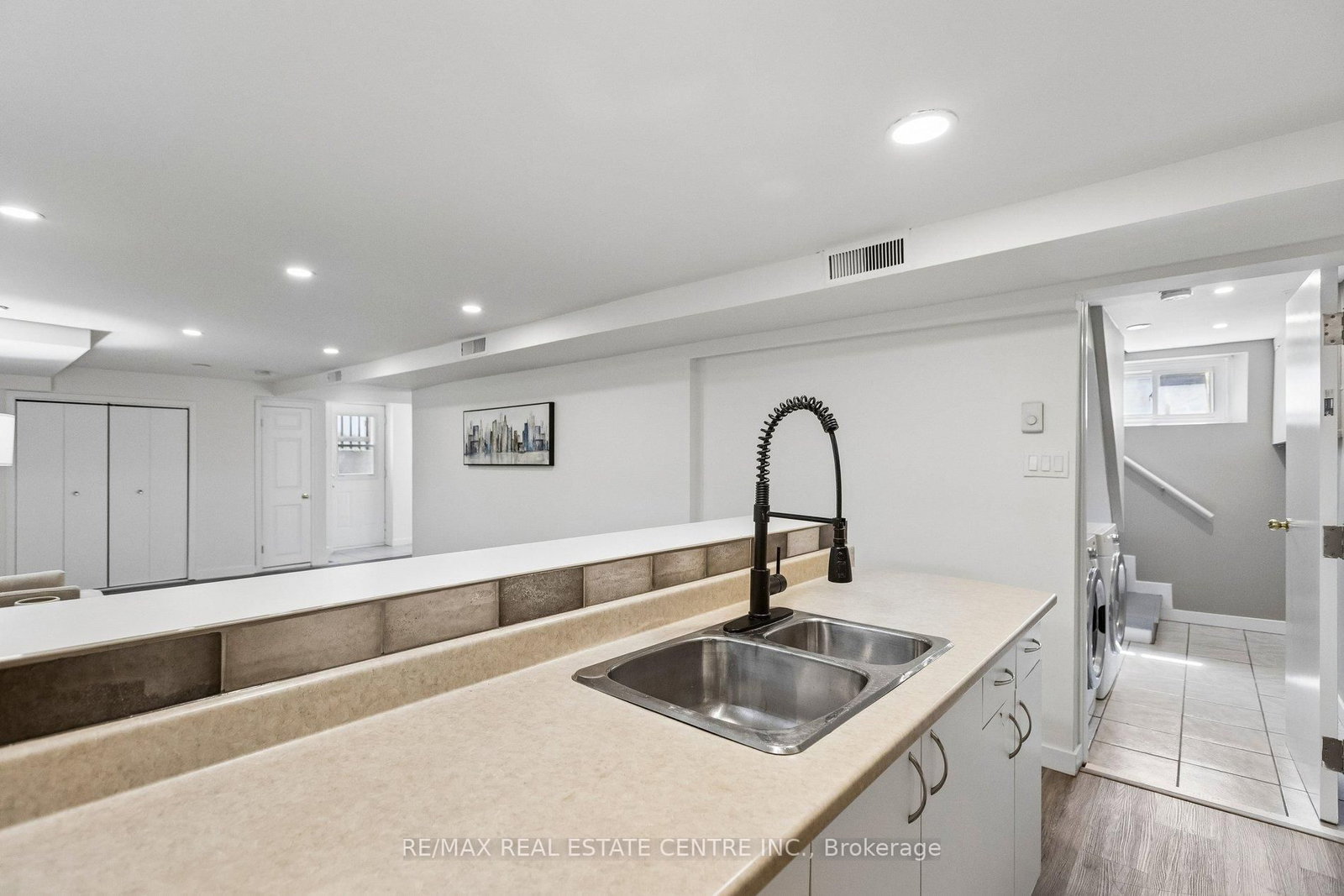 194 Silvercreek Parkway S - Photo 24